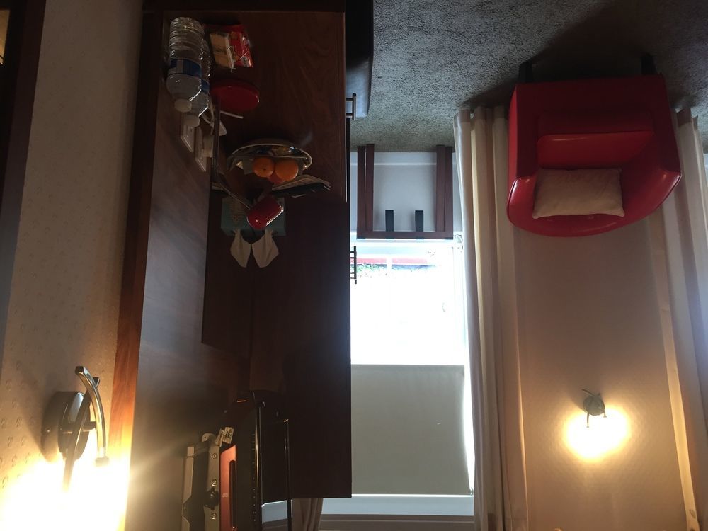 Queens Head Hotel 3*